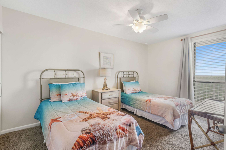 Room 3, Pelican Pointe1204 3BR 2BA Gulf-front, Baldwin