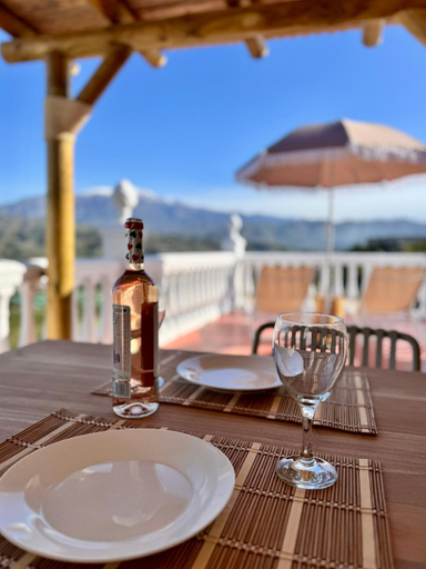 Food & Drinks 5, Casa Bambu Boutique Studios Andalusie with pool and Mountain Views, Málaga
