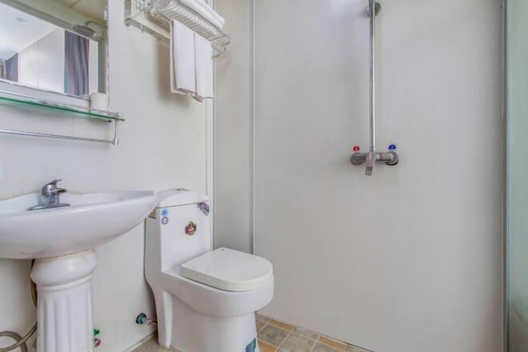 Bathroom, Yake E Jia Express Hotel (Shijiazhuang Luquan), Shijiazhuang