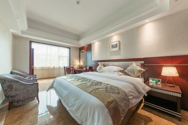 Bedroom 3, Yilong Hotel, Jingdezhen