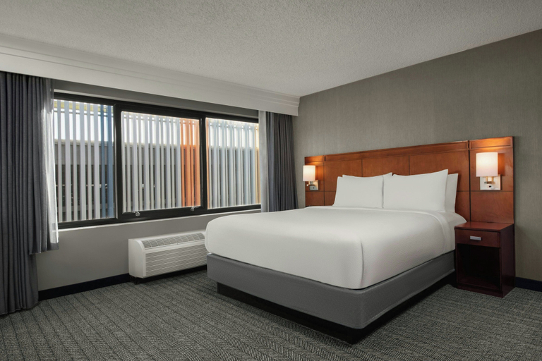 Bedroom 3, Courtyard by Marriott San Francisco Fisherman's Wharf, San Francisco