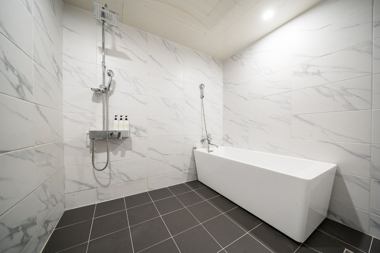 Bathroom 4, MORASTAY, Gangseo