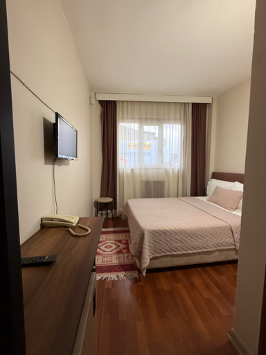 Bedroom 3, Otel Parpali, Kadıköy