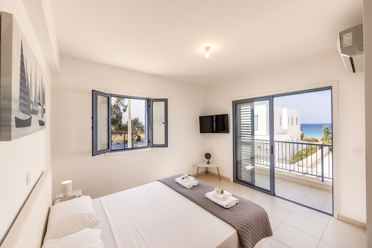 Room 1, Protaras Seaside Villa Protamare 32