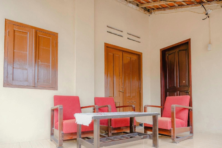 Others 3, OYO 2826 Panderman Residence, Blitar