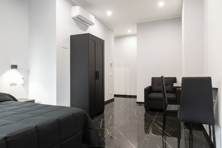 Room 2, Magami Airport Ciampino, Roma