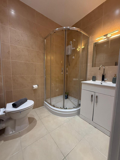 Bathroom, Brand New Property - Bradford City Centre, Bradford