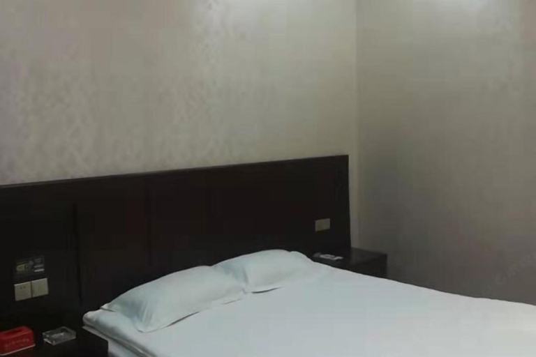 Bedroom 3, Baotianman Shanshui Inn, Nanyang