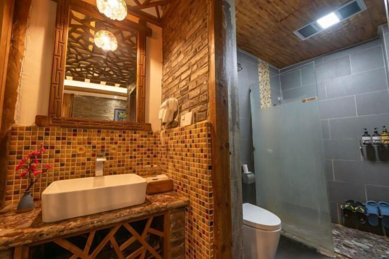 Bathroom 3, Dayetang Private Shangpin Inn (Lijiang), Lijiang