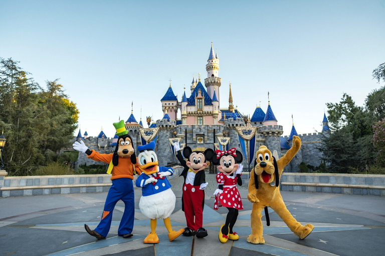 Room 5, Chic Disneyland Retreat Pool Gym Fast Wifi, Orange