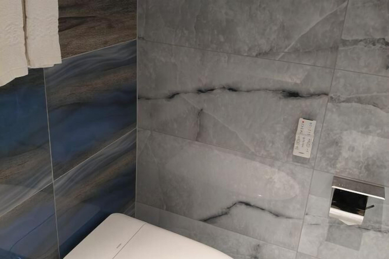 Bathroom 3, Yue Cheng Commercial Hotel, Hengshui