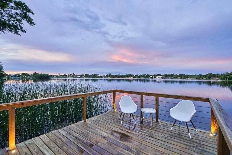 View from property, Lakefront Villa ·Tropical Backyard·Kayak·Cool Deck, Miami-Dade