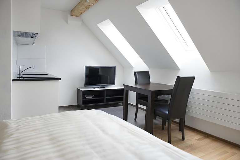 Bedroom 3, Swiss Star Longstreet, Zürich