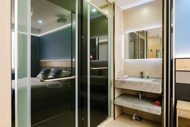 Bathroom 3, Xin'gang Fashion Hotel, Kaifeng