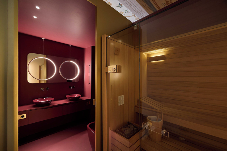 Bathroom 5, Gironda, Ravenna