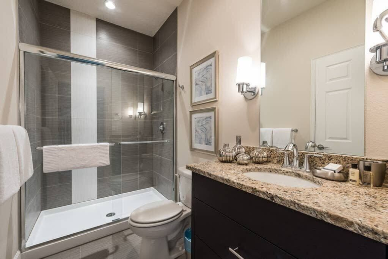 Bathroom 3, 3BR Home w/ Private Pool Near Disney, Lake