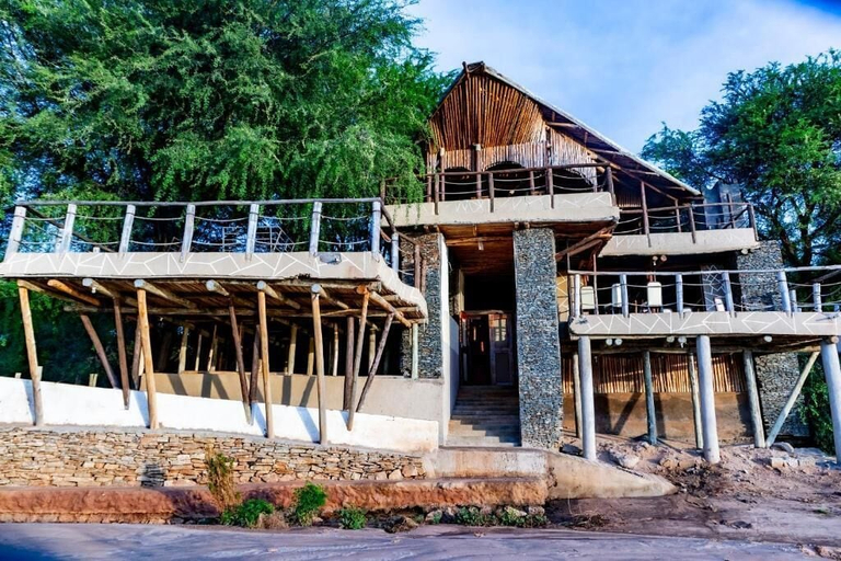 Exterior & Views