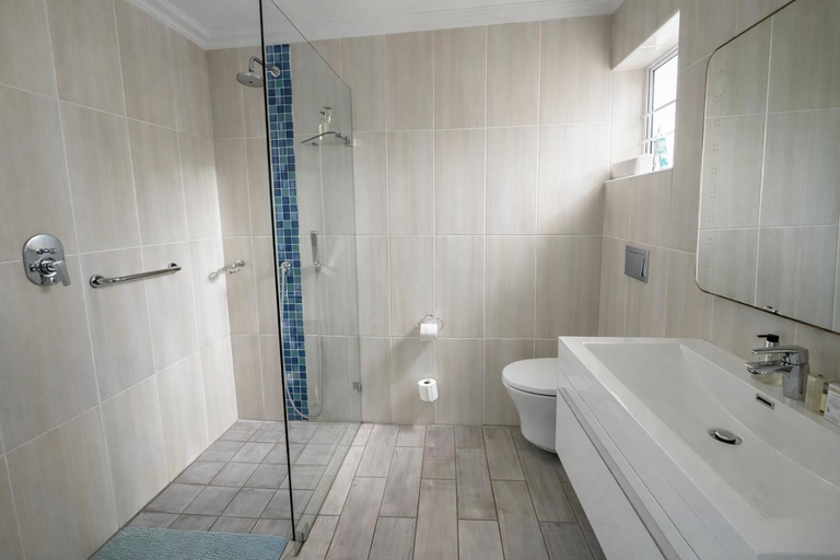 Bathroom 4, BlueSky Arniston Boutique Guesthouse, Overberg