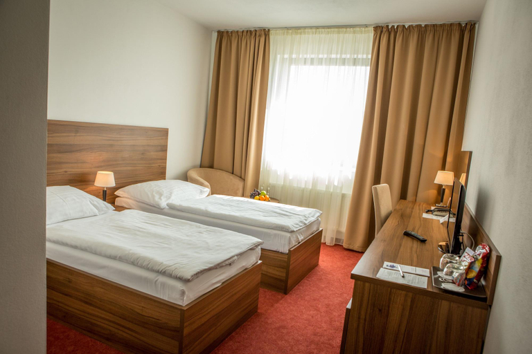 Bedroom 2, Hotel Saffron, Bratislava II