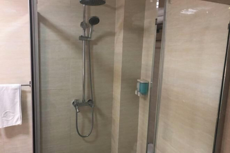 Bathroom 4, Youyicun Hotel, Qingdao
