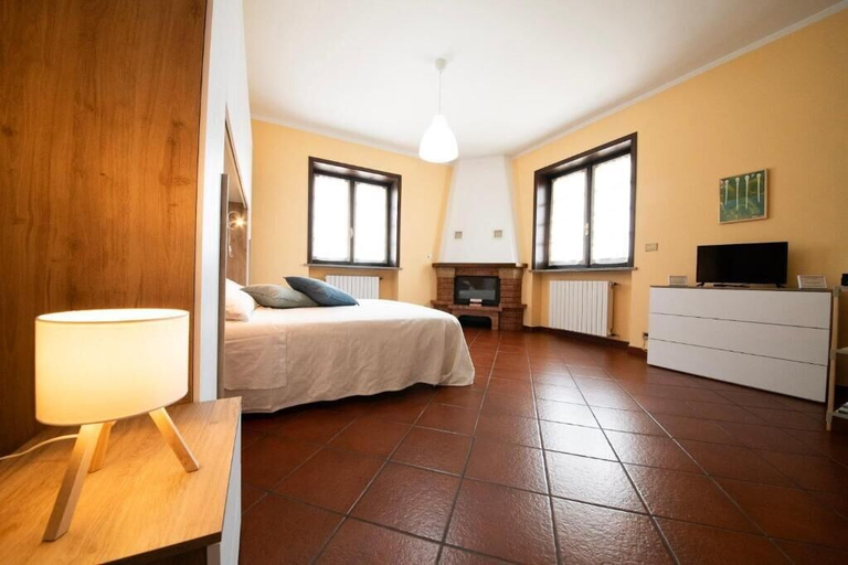 Room 2, La Collina Di Pavarolo, Torino