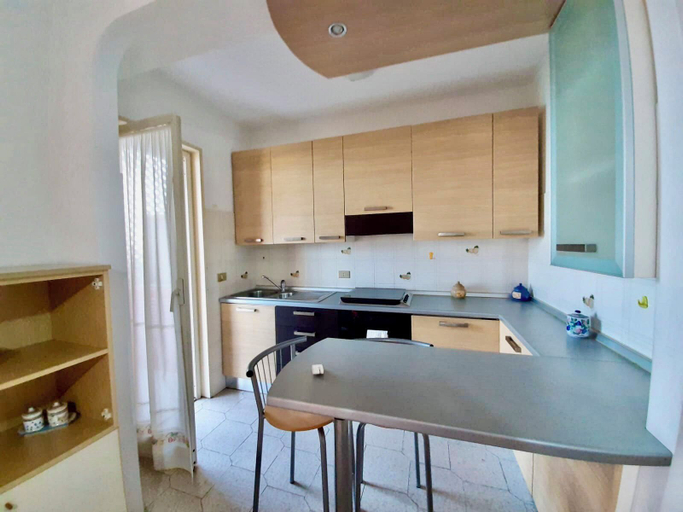 Private kitchen 3, Alba Sul Mare Apartments, Messina