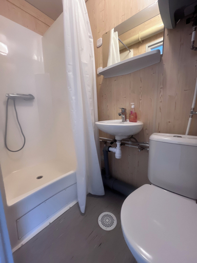 Bathroom 3, Ulseröd Hostel Lysekil, Lysekil