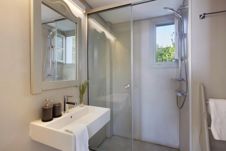 Bathroom 3, Villa Aphrodite · Elegant villa, sea views, designer renovation, South Aegean