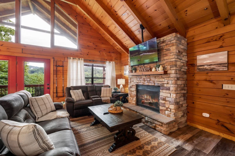 Room 4, View-location-hot Tub-pool Table-3 Fireplaces, Sevier