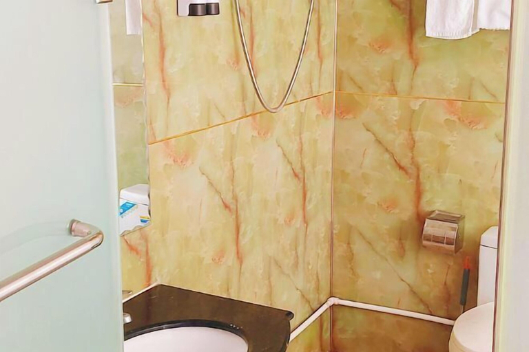 Bathroom 4, Chenbaerhuqi Donkey Camp Outdoor Hotel, Hulunbuir