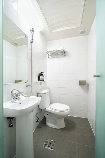 Bathroom 4, K9 Myeongdong Seoul, Jung