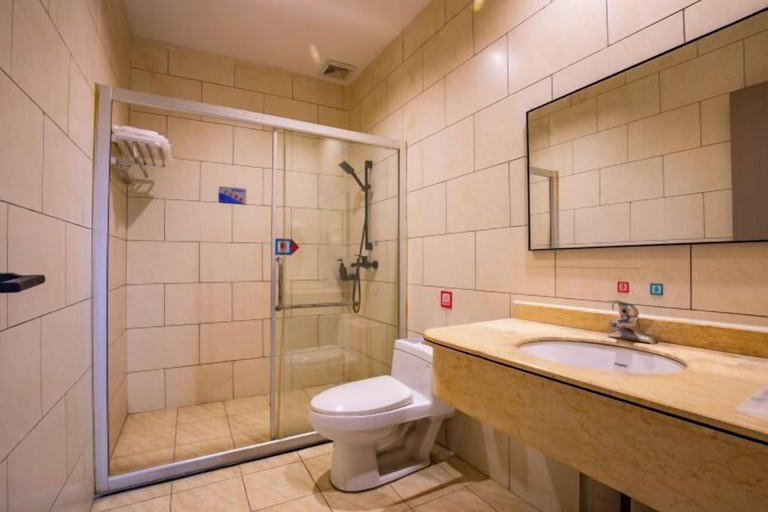 Bathroom 4, Wenhua Hotel, Zhuhai