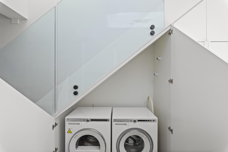 Bathroom 2, Bright 2 Bed House in Surry Hills, Sydney