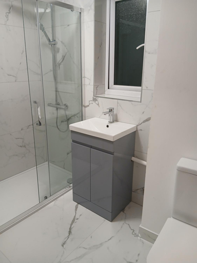 Bathroom 4, Milton Keynes Lettings, Milton Keynes