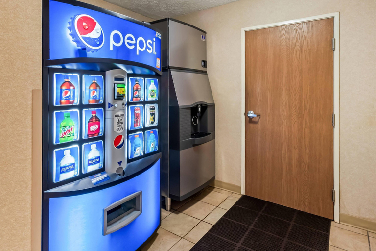 Food & Drinks 5, Comfort Suites Clackamas, Clackamas