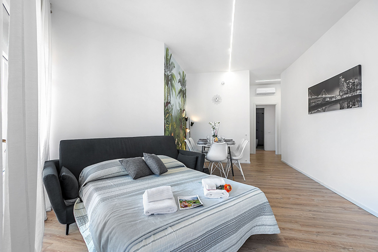 Room 3, Specchio Di Cielo Arona Center, Novara