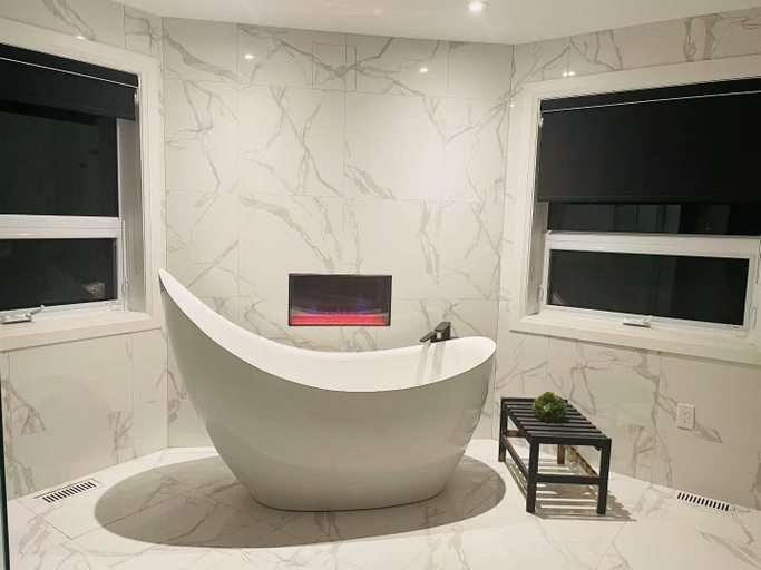 Others 4, Superior Master Suite, Niagara