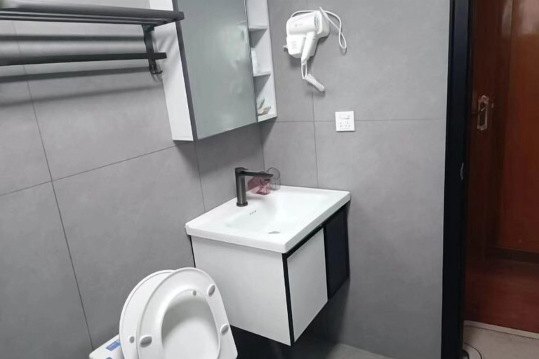 Bathroom 3, Jinyuan Hostel, Wenzhou