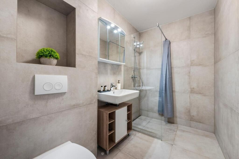 Bathroom 4, Hills Residences, Wien