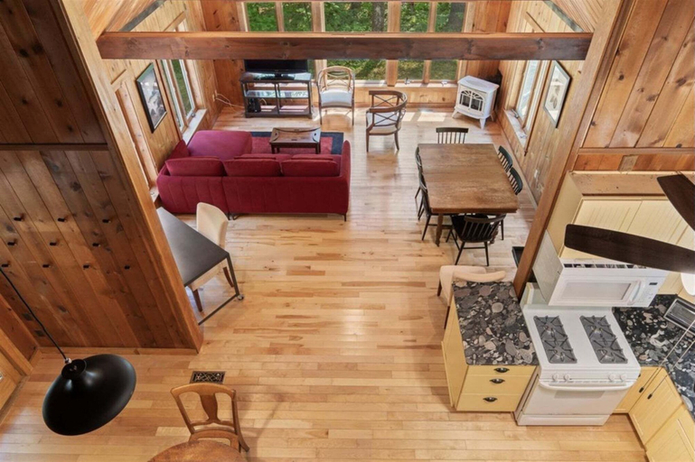 Interior 4, Stargazer Shores Limit 8 4 Bedroom Home, Cumberland