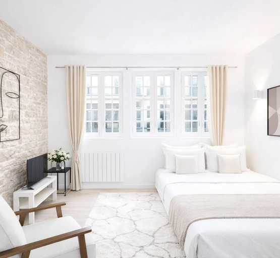 Bedroom 2, 1599 Perche, Paris