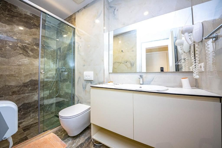 Bathroom 4, Hotel Bella Vista, Durrësit