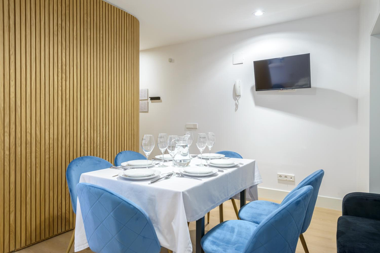 Business Facilities, Gran Via NEW 2BR 1BTH Elevator, Madrid