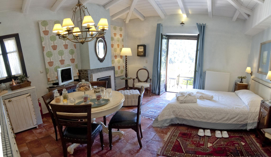 Bedroom 4, Ostra Menalon Luxury Suites, Peloponnese