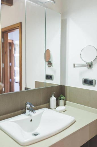 Bathroom, La 68, Las Palmas