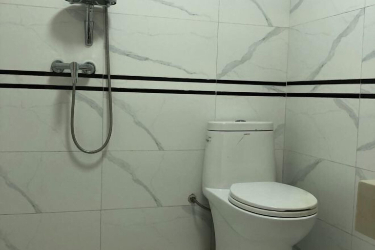 Bathroom 5, Wudang Hotel, Shiyan