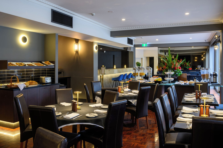 Food & Drinks 4, Crest on Barkly Serviced Apartments, Melbourne