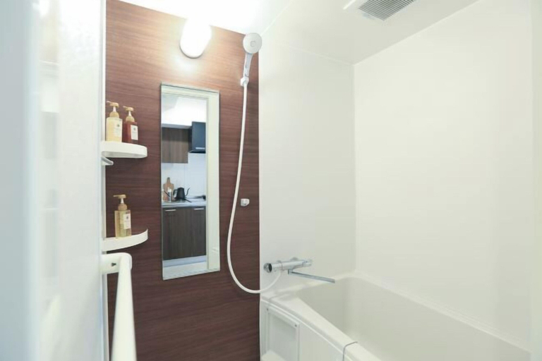 Bathroom 3, LEOPARD Shinsaibashi, Osaka