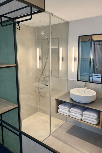 Bathroom, ibis Styles Munich Airport, Freising