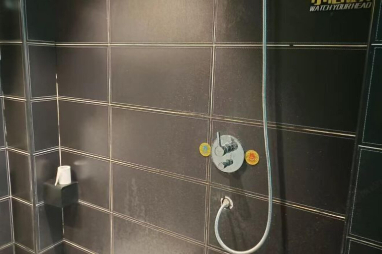 Bathroom 2, Huiquan Holiday Hotel, Chenzhou